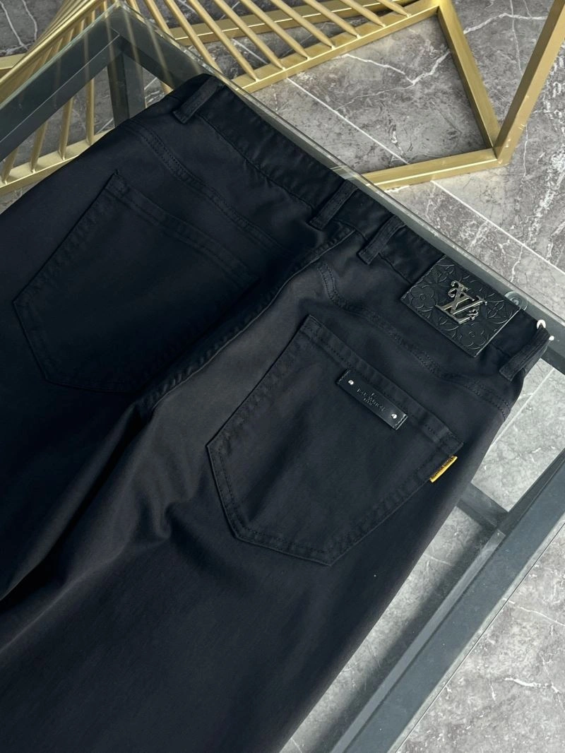 Trendsetting Louis Vuitton Jeans 134111