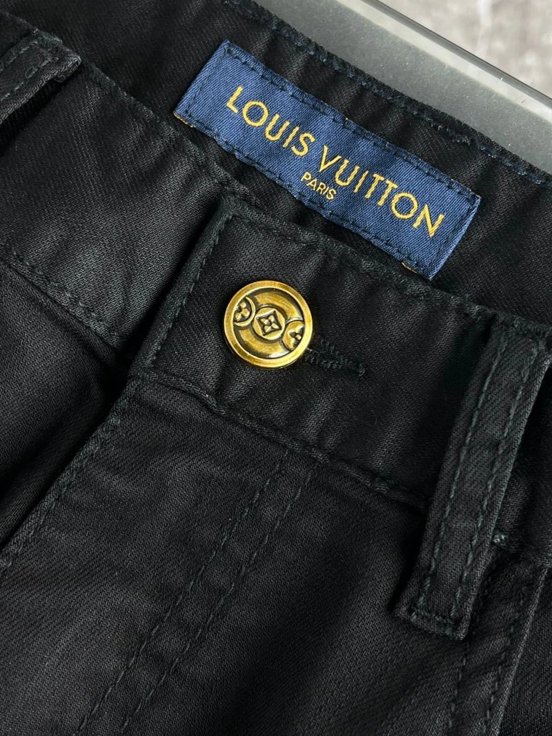 Trendsetting Louis Vuitton Jeans 134111