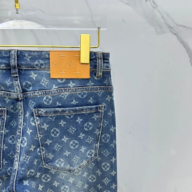 Functional Louis Vuitton Jeans 134095