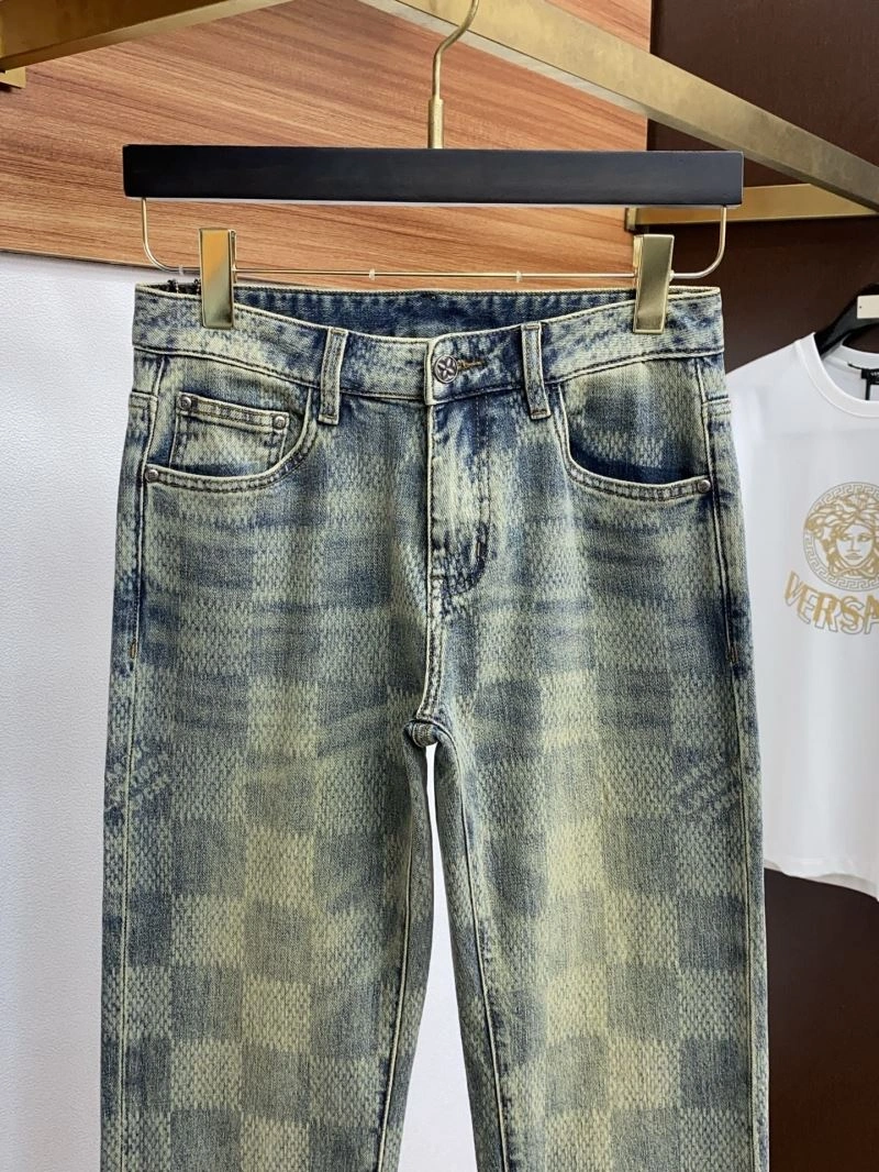 Lightweight Louis Vuitton Jeans 134107