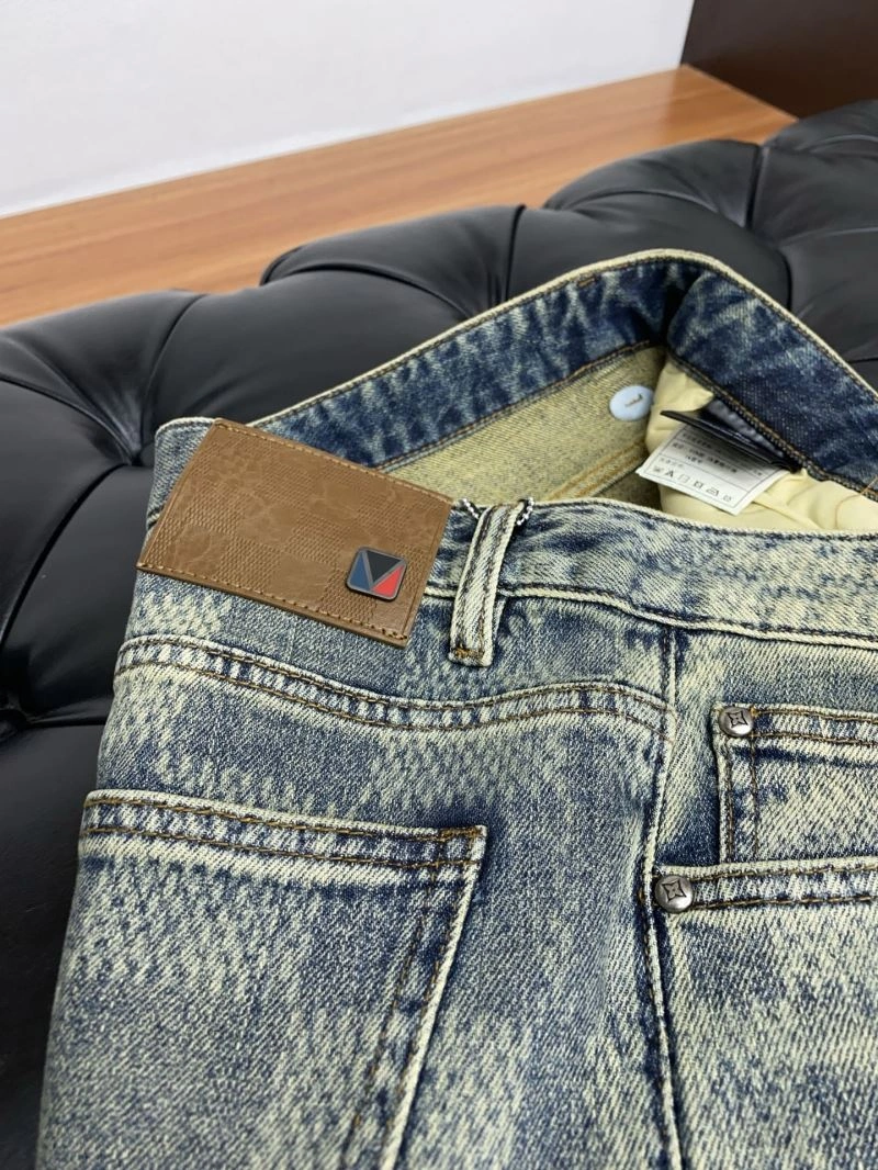 Lightweight Louis Vuitton Jeans 134107