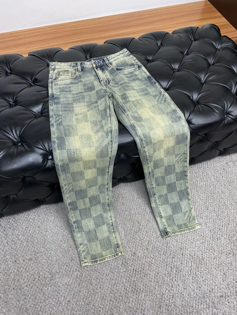 Lightweight Louis Vuitton Jeans 134107