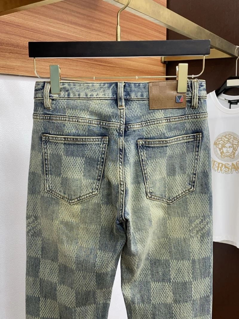 Lightweight Louis Vuitton Jeans 134107