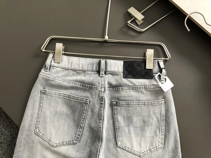 Elegant Louis Vuitton Jeans 134113
