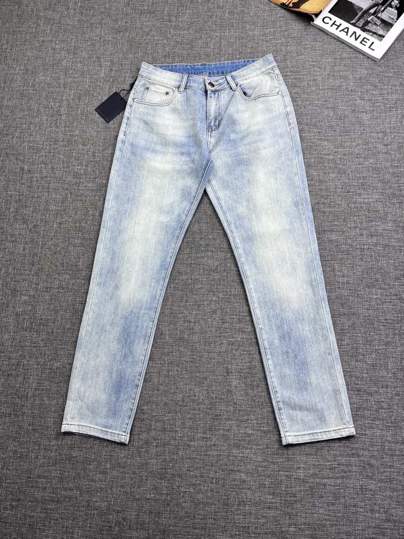 TechFriendly Louis Vuitton Jeans 134102