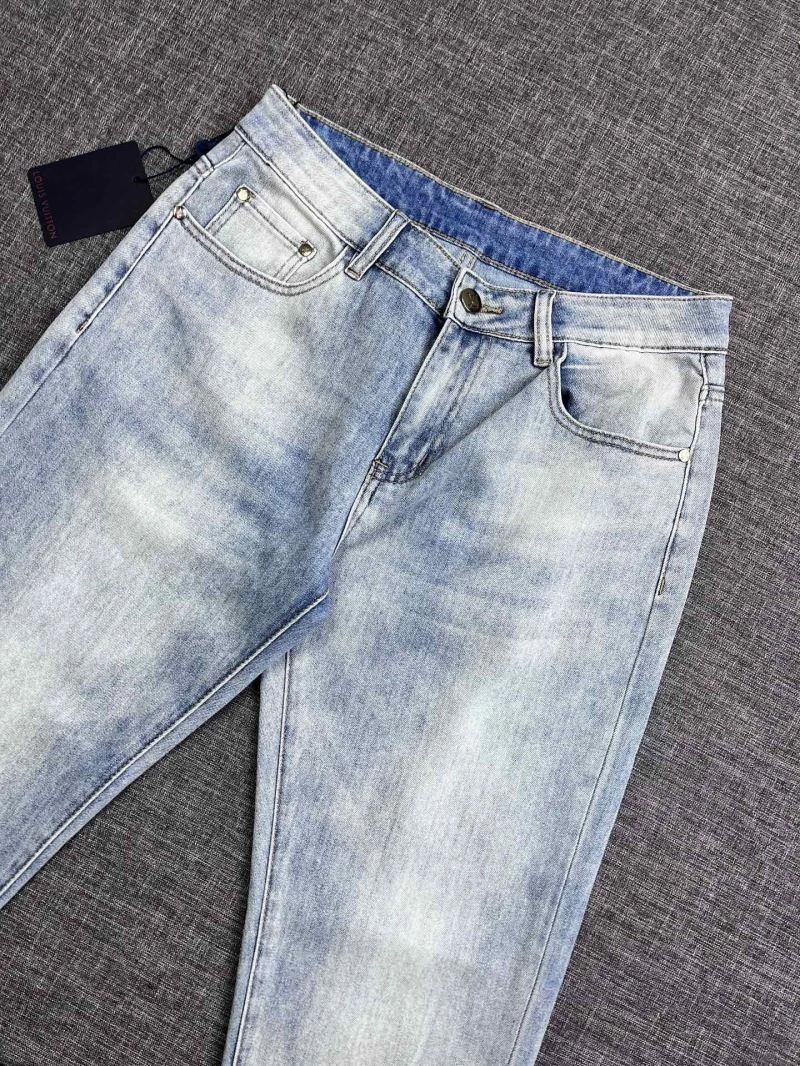 TechFriendly Louis Vuitton Jeans 134102
