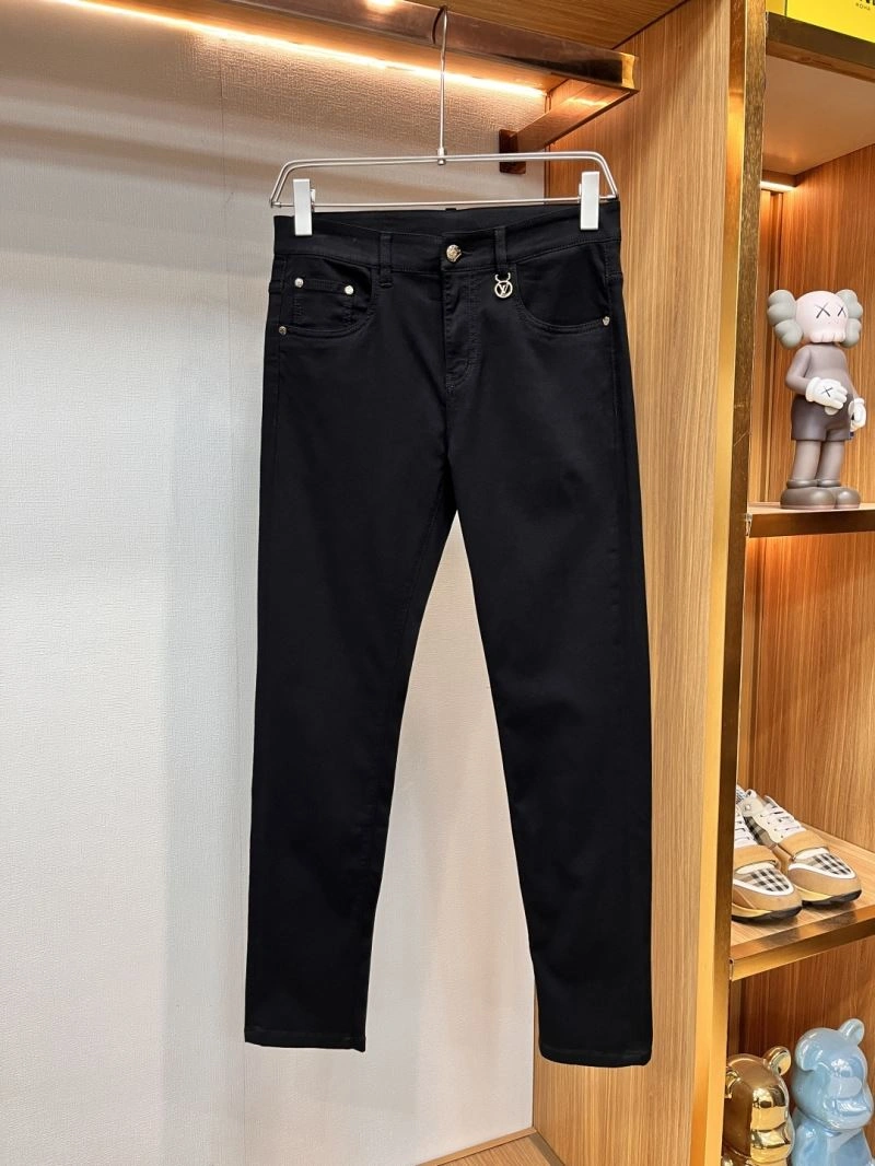 Effortless Louis Vuitton Jeans 134084