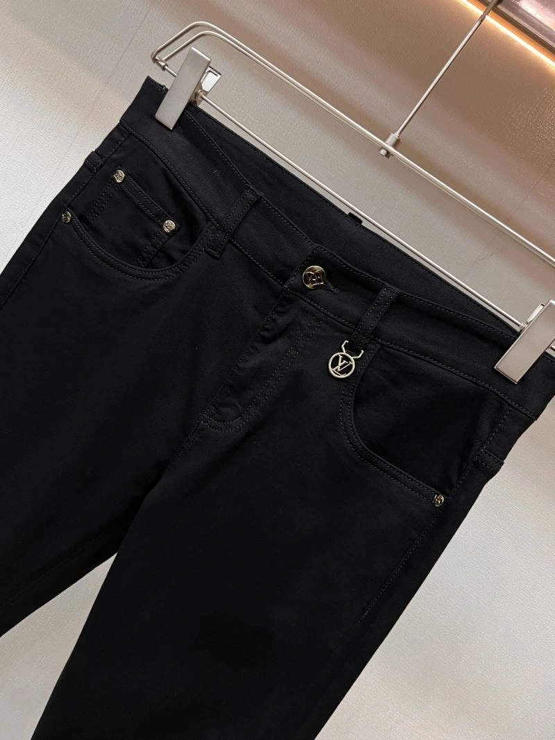 Effortless Louis Vuitton Jeans 134084