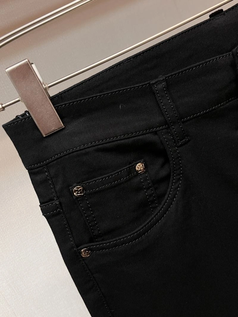 Effortless Louis Vuitton Jeans 134084