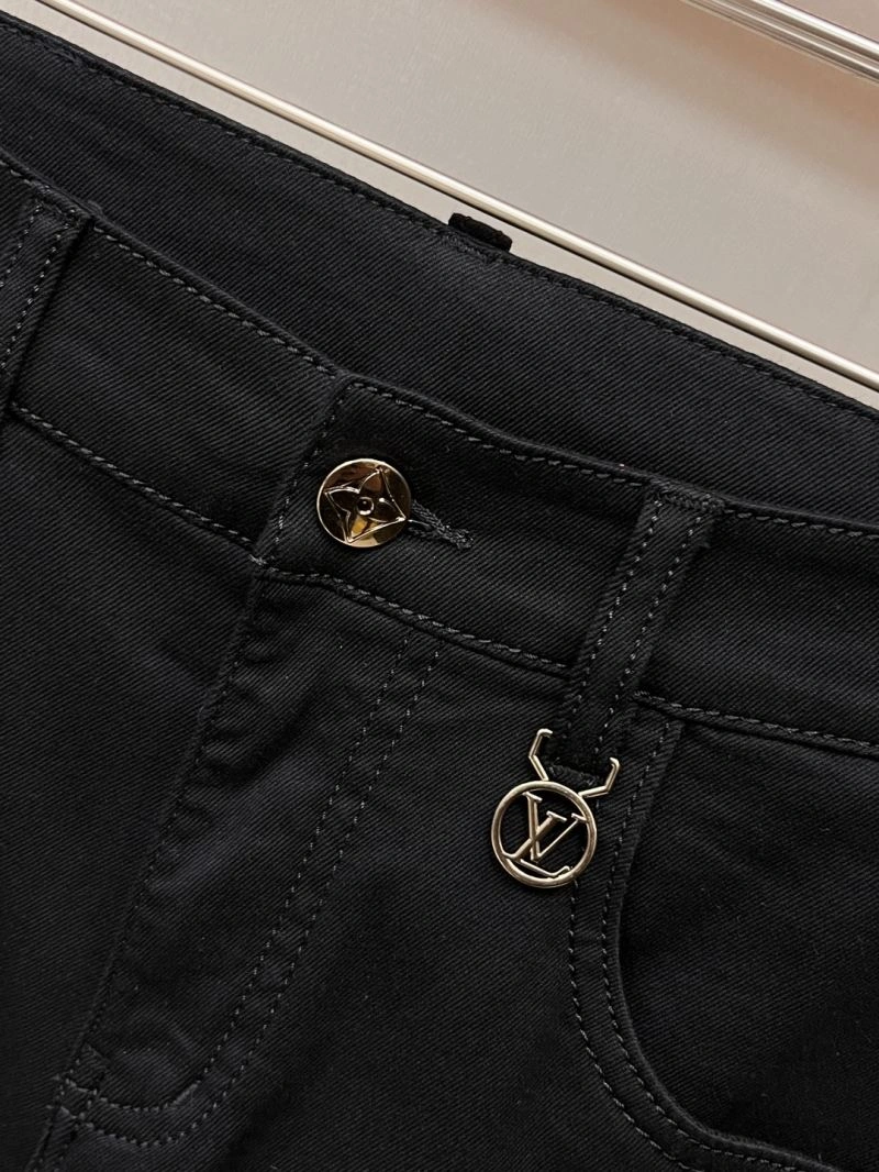 Effortless Louis Vuitton Jeans 134084