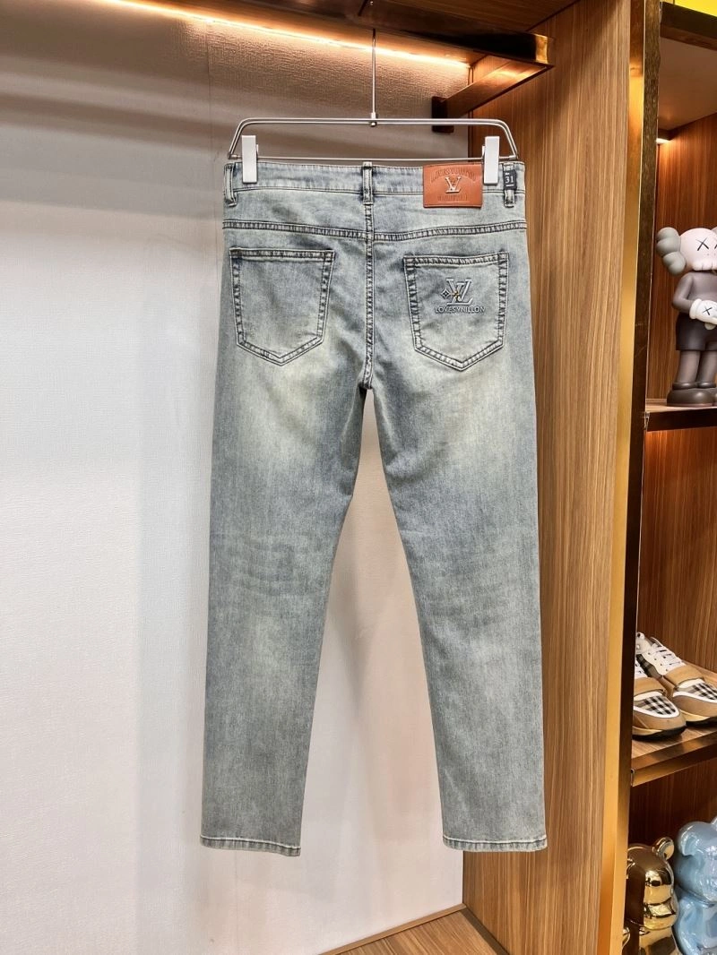 Effortless Louis Vuitton Jeans 134089