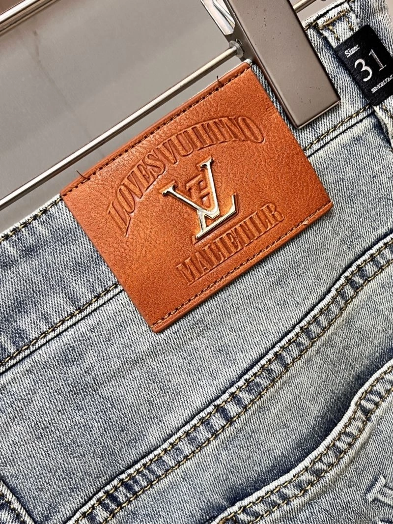Effortless Louis Vuitton Jeans 134089