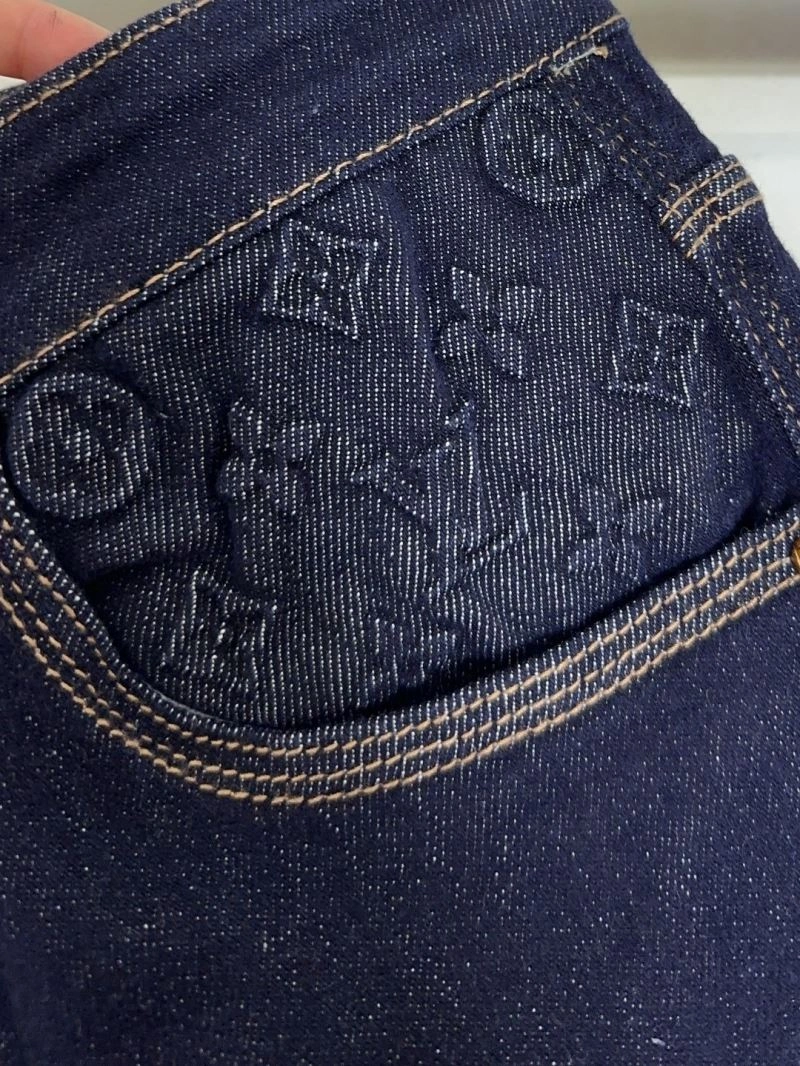 Classic Louis Vuitton Jeans 134079