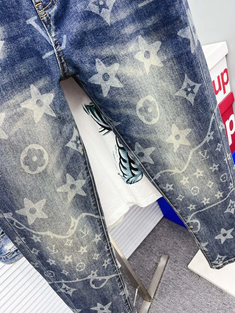 MultiPurpose Louis Vuitton Jeans 134059