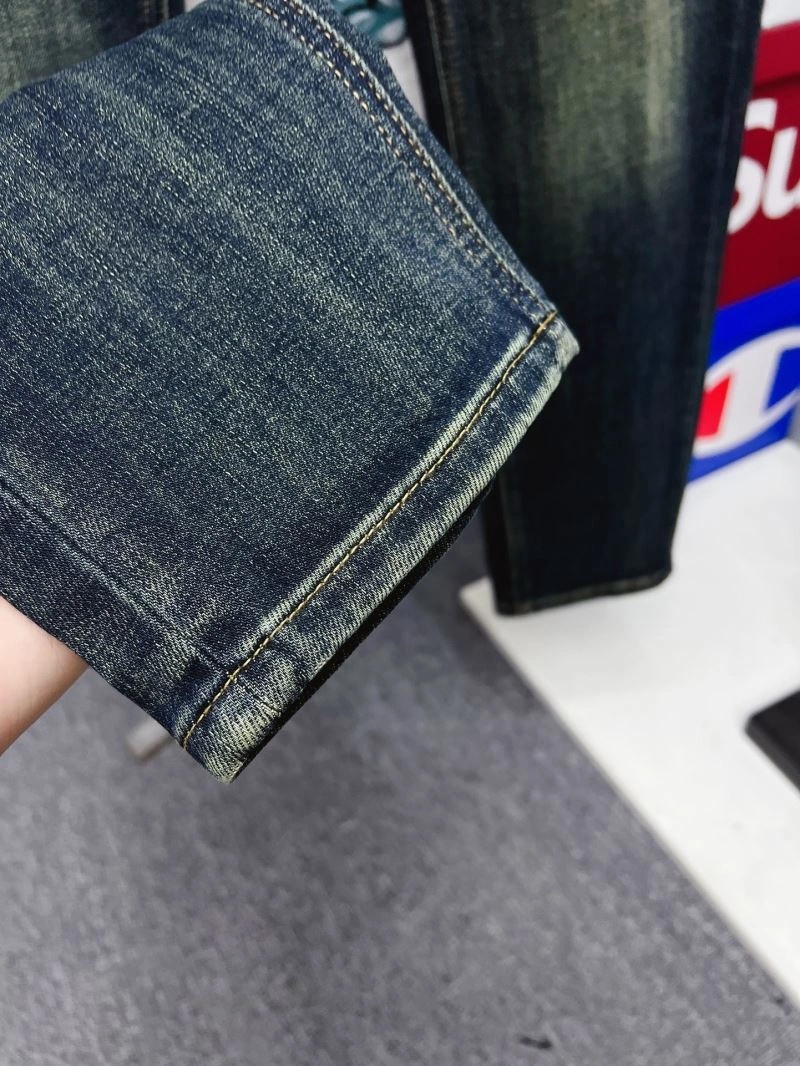 Sleek Louis Vuitton Jeans 134064