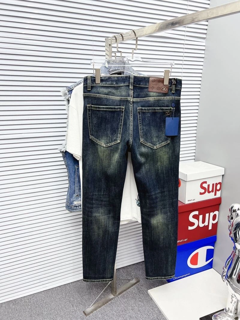 Sleek Louis Vuitton Jeans 134064