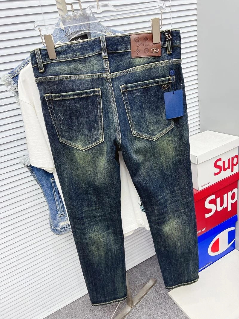Sleek Louis Vuitton Jeans 134064