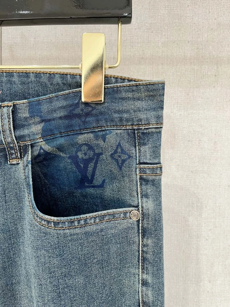 WaterResistant Louis Vuitton Jeans 134046