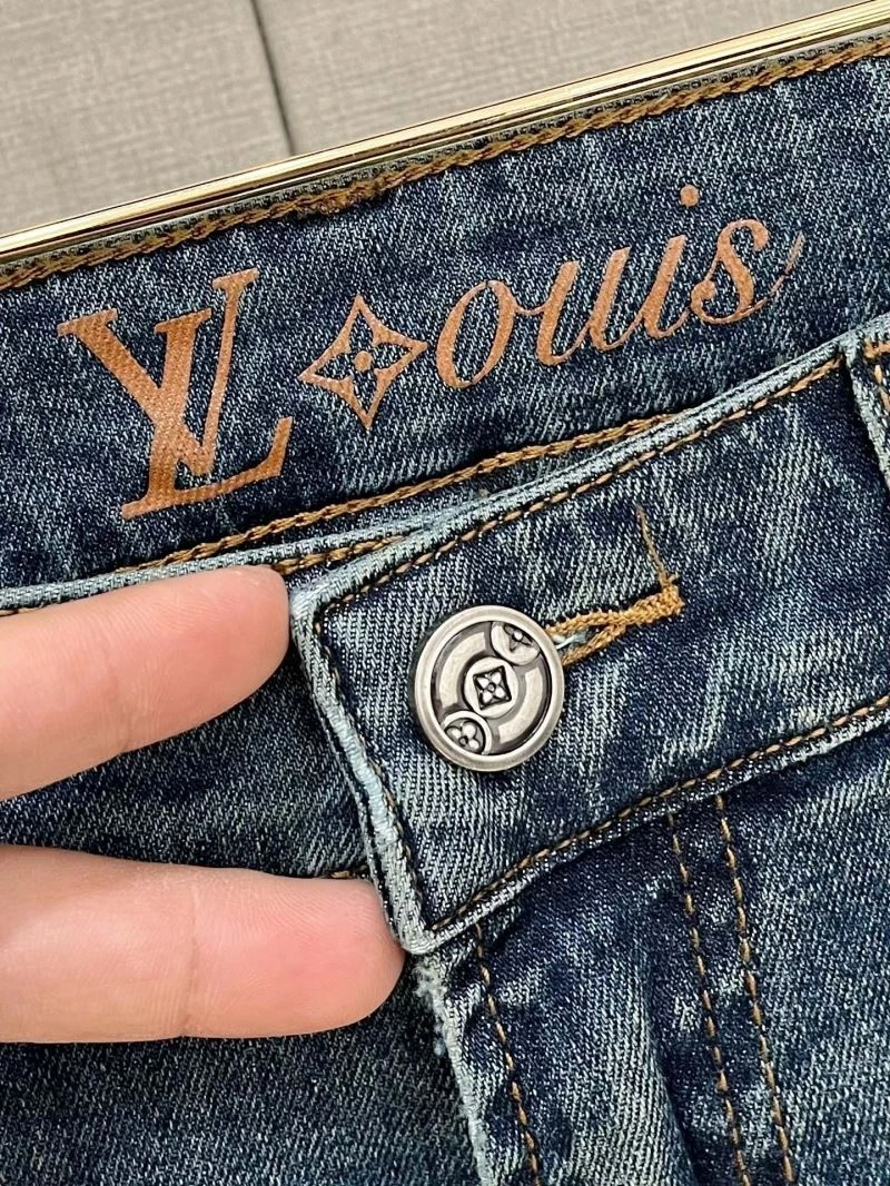 WaterResistant Louis Vuitton Jeans 134046