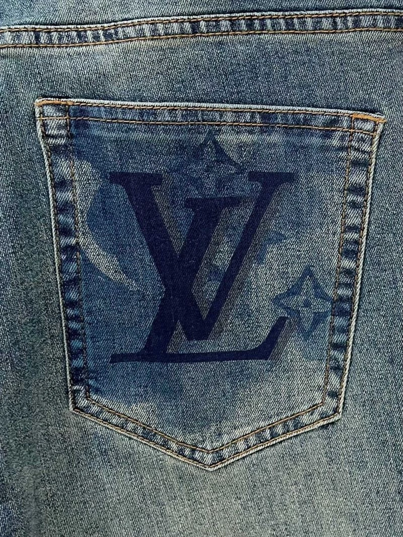 WaterResistant Louis Vuitton Jeans 134046