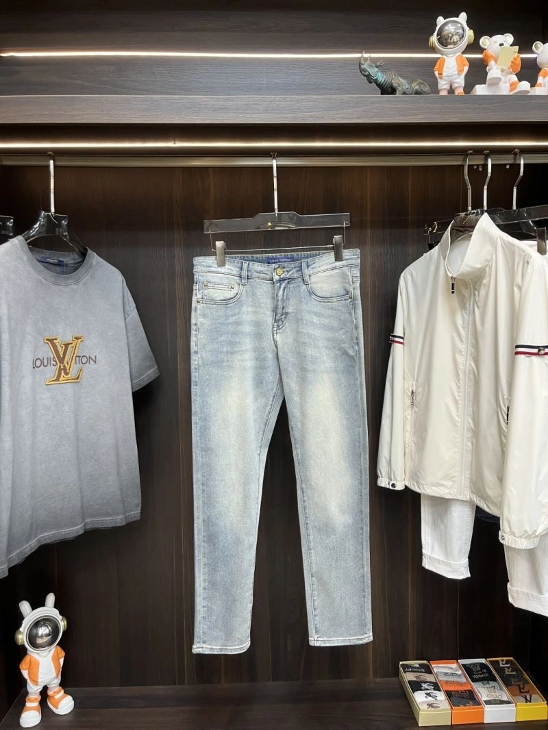 Louis Vuitton Jeans Fashionable 134042