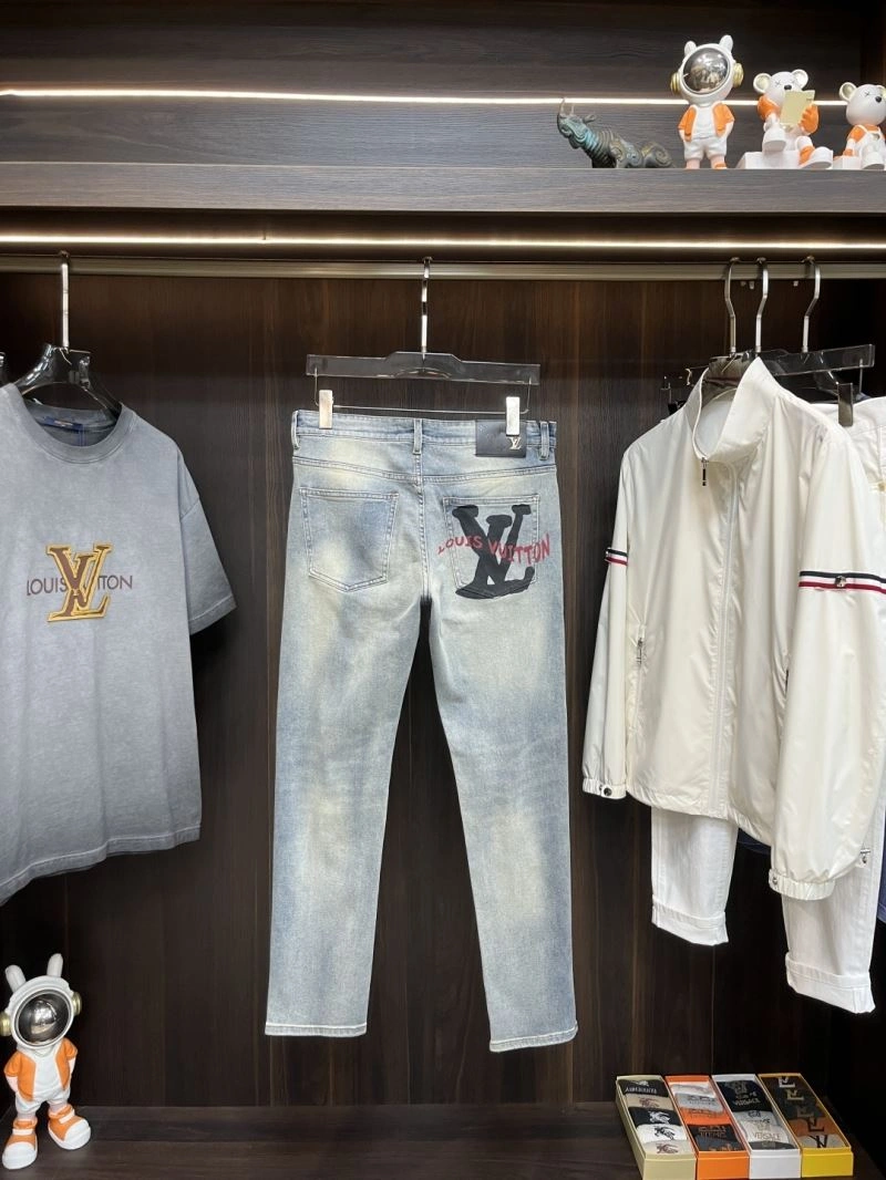 Louis Vuitton Jeans Fashionable 134042