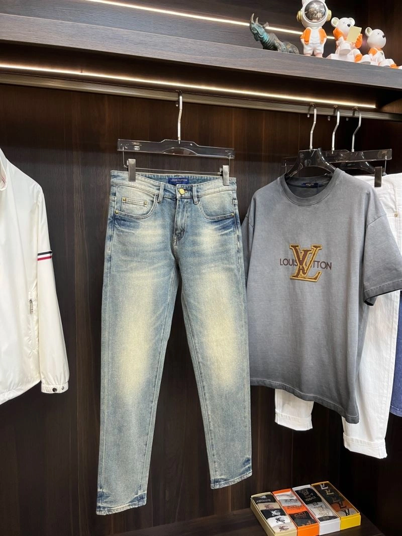 Louis Vuitton Jeans MultiPurpose 134030