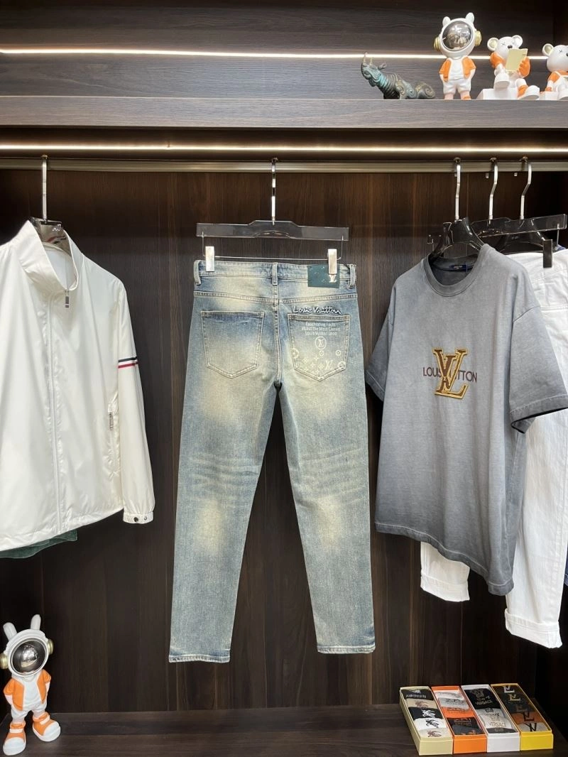 Louis Vuitton Jeans MultiPurpose 134030