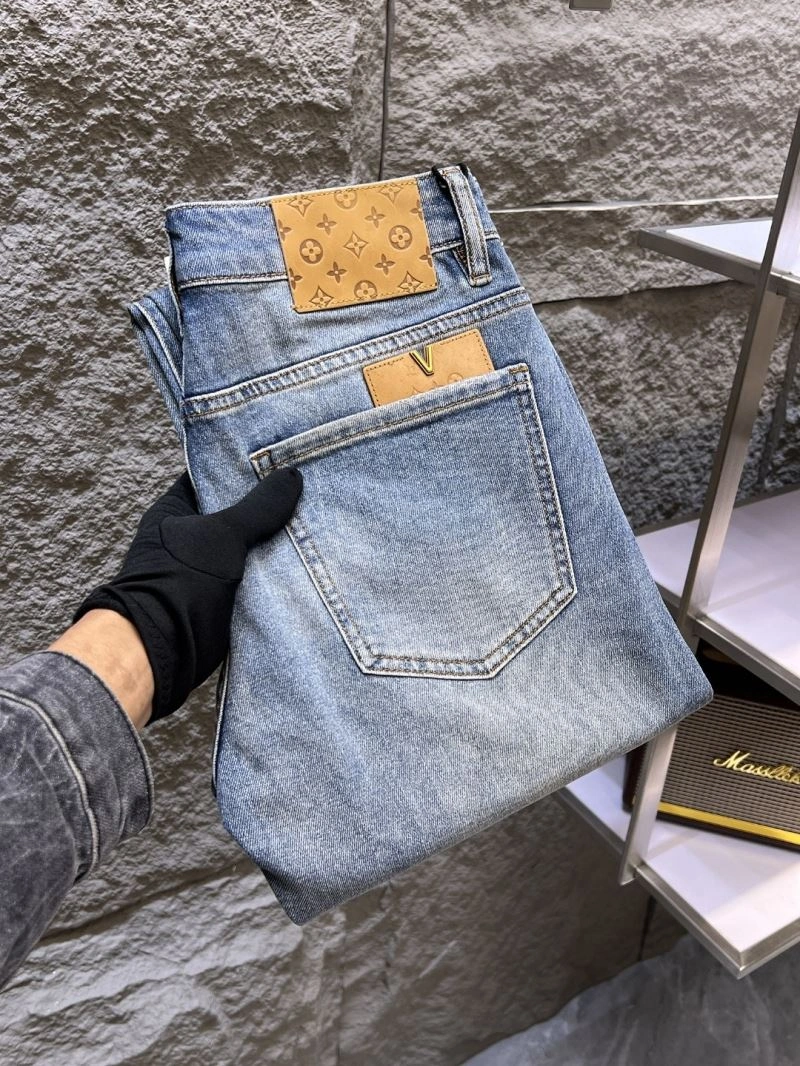 Effortless Louis Vuitton Jeans 133154