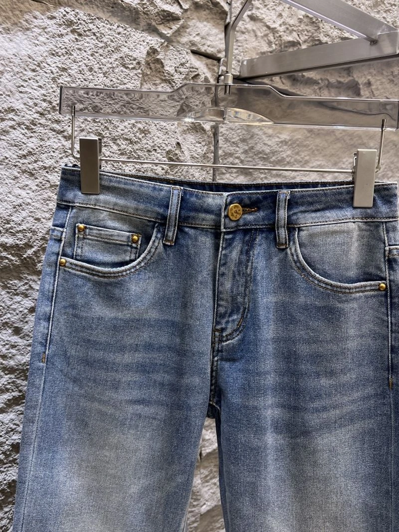 Effortless Louis Vuitton Jeans 133154