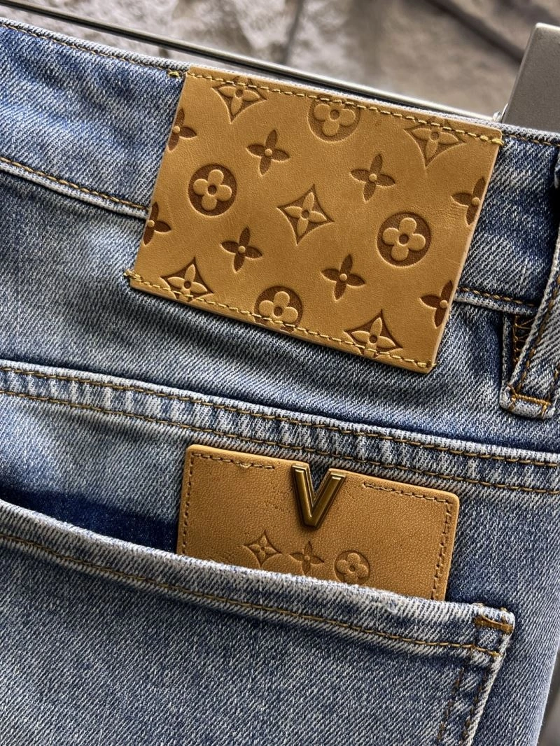 Effortless Louis Vuitton Jeans 133154
