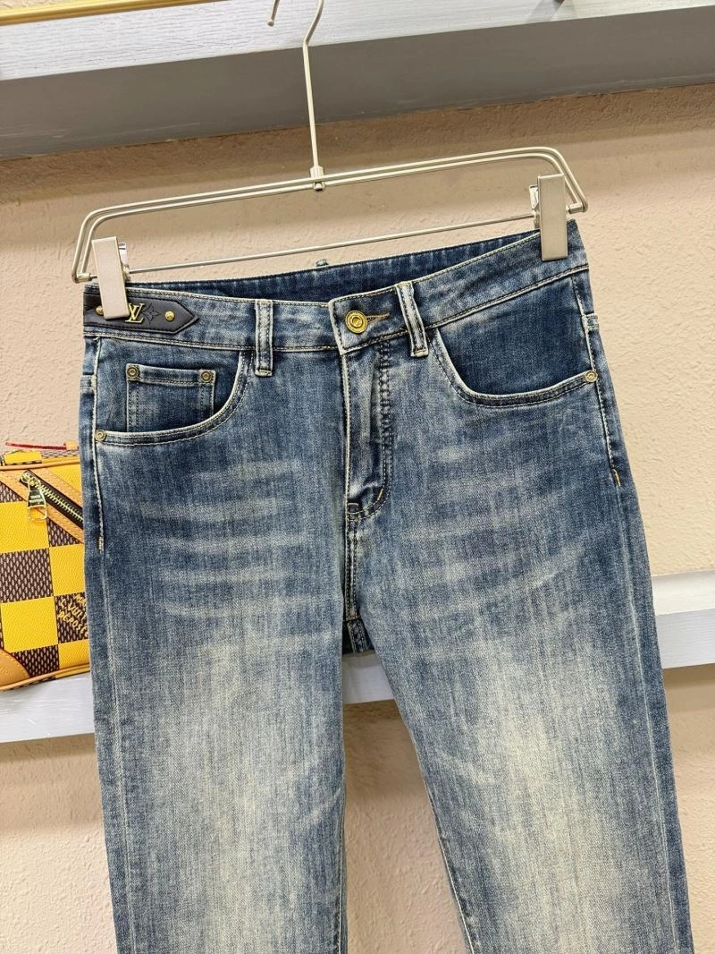 FashionForward Louis Vuitton Jeans 133132