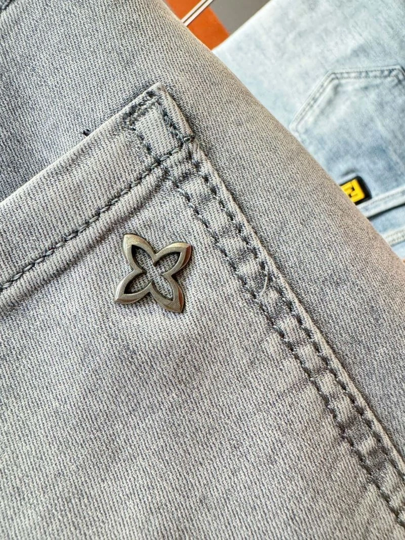 SportInspired Louis Vuitton Jeans 133130