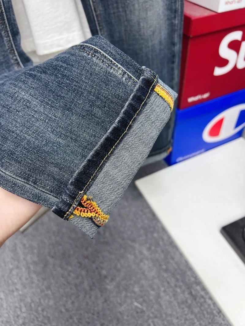 Supportive Louis Vuitton Jeans 133114