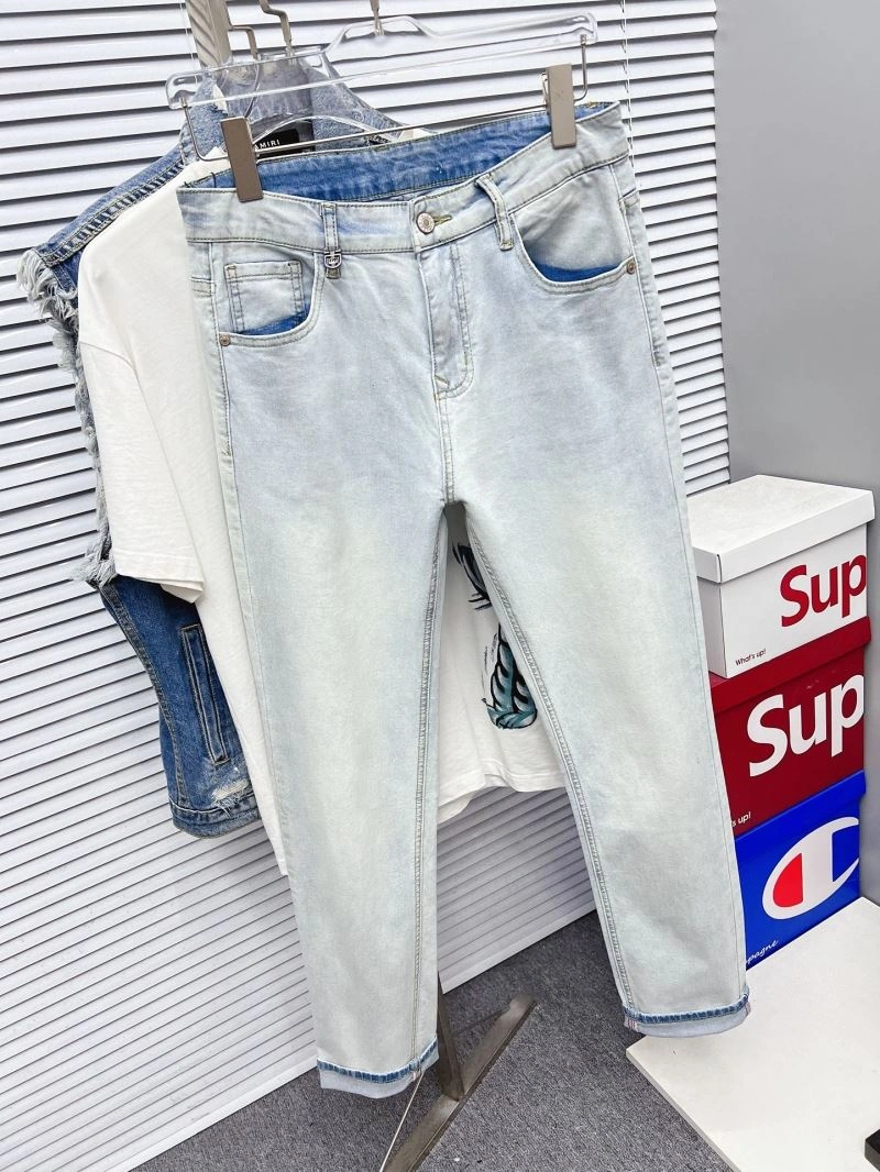 Louis Vuitton Jeans Youthful 133111