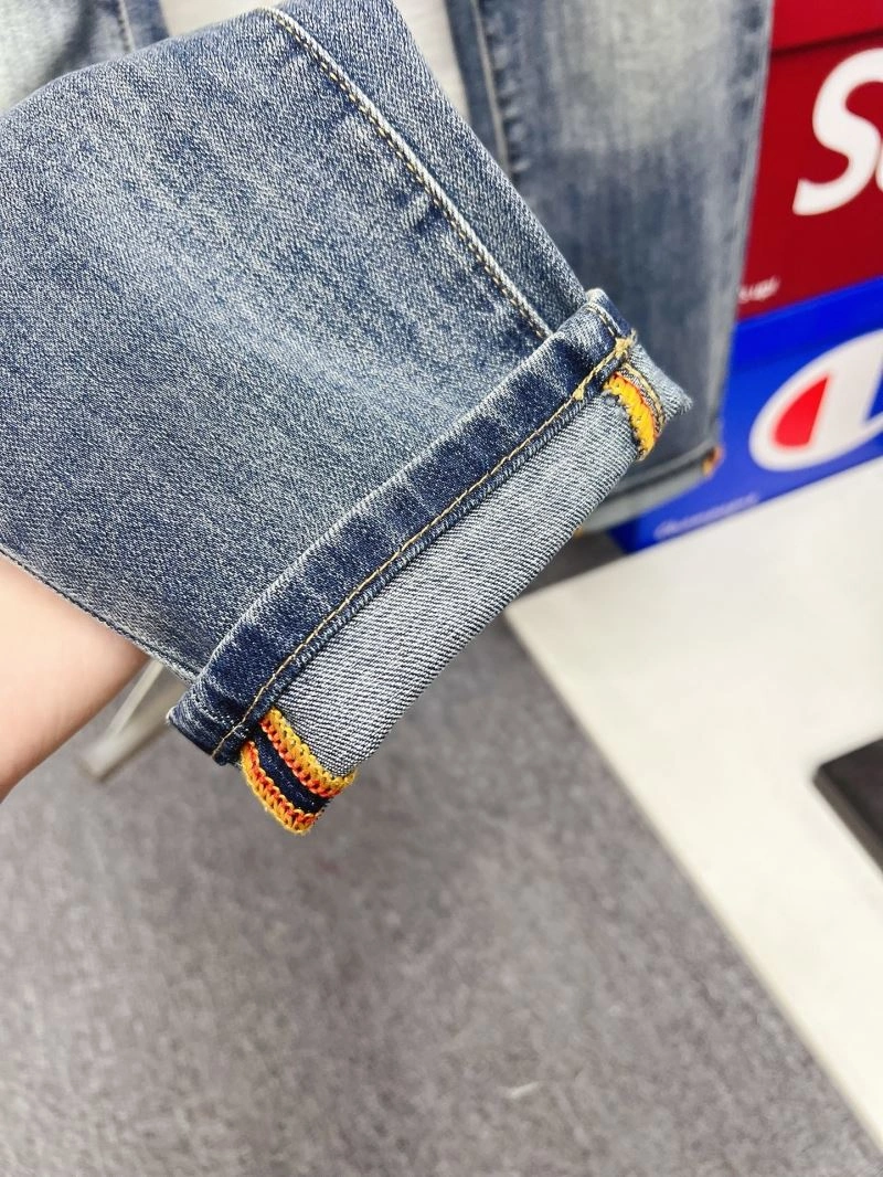 Louis Vuitton Jeans Versatile 133121