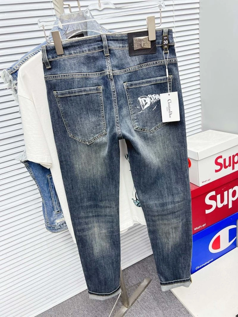 Seasonal Louis Vuitton Jeans 133097