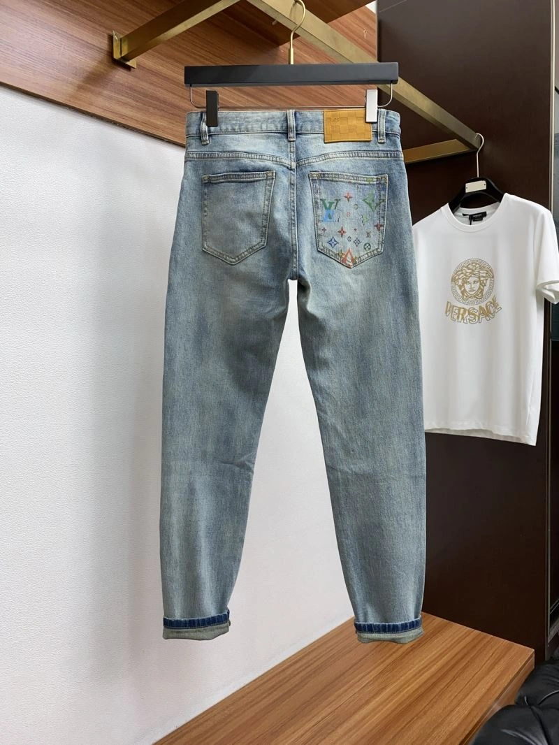 Breathable Louis Vuitton Jeans 133081