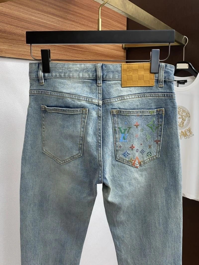 Breathable Louis Vuitton Jeans 133081