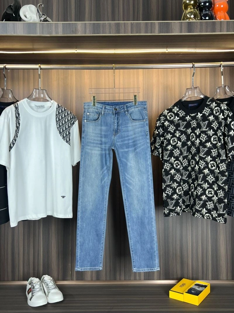 SportInspired Louis Vuitton Jeans 133106