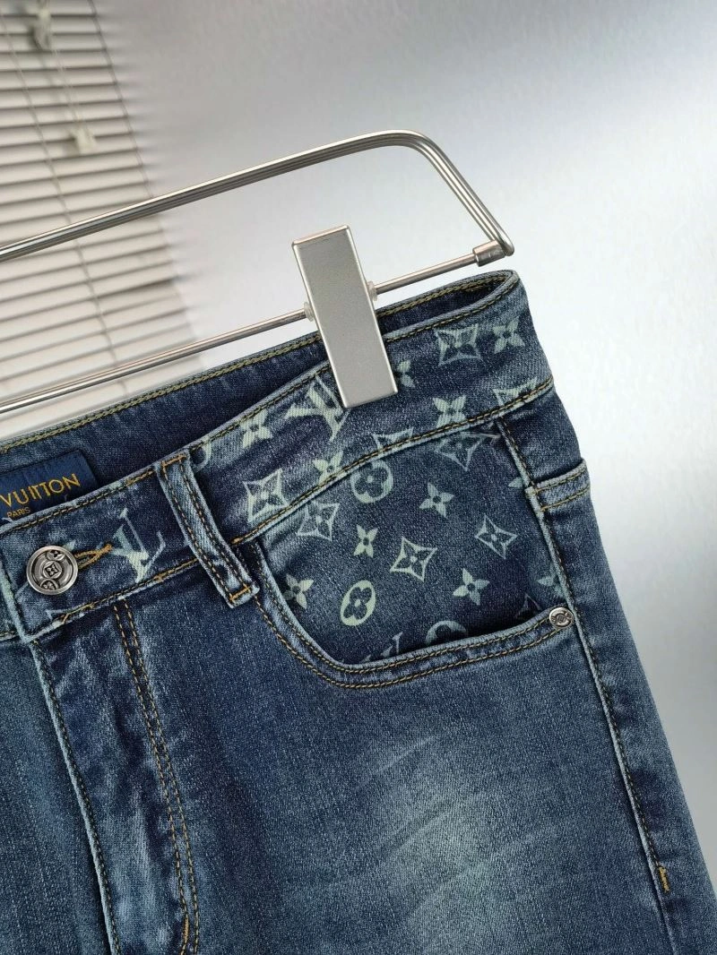 Bold Louis Vuitton Jeans 133093