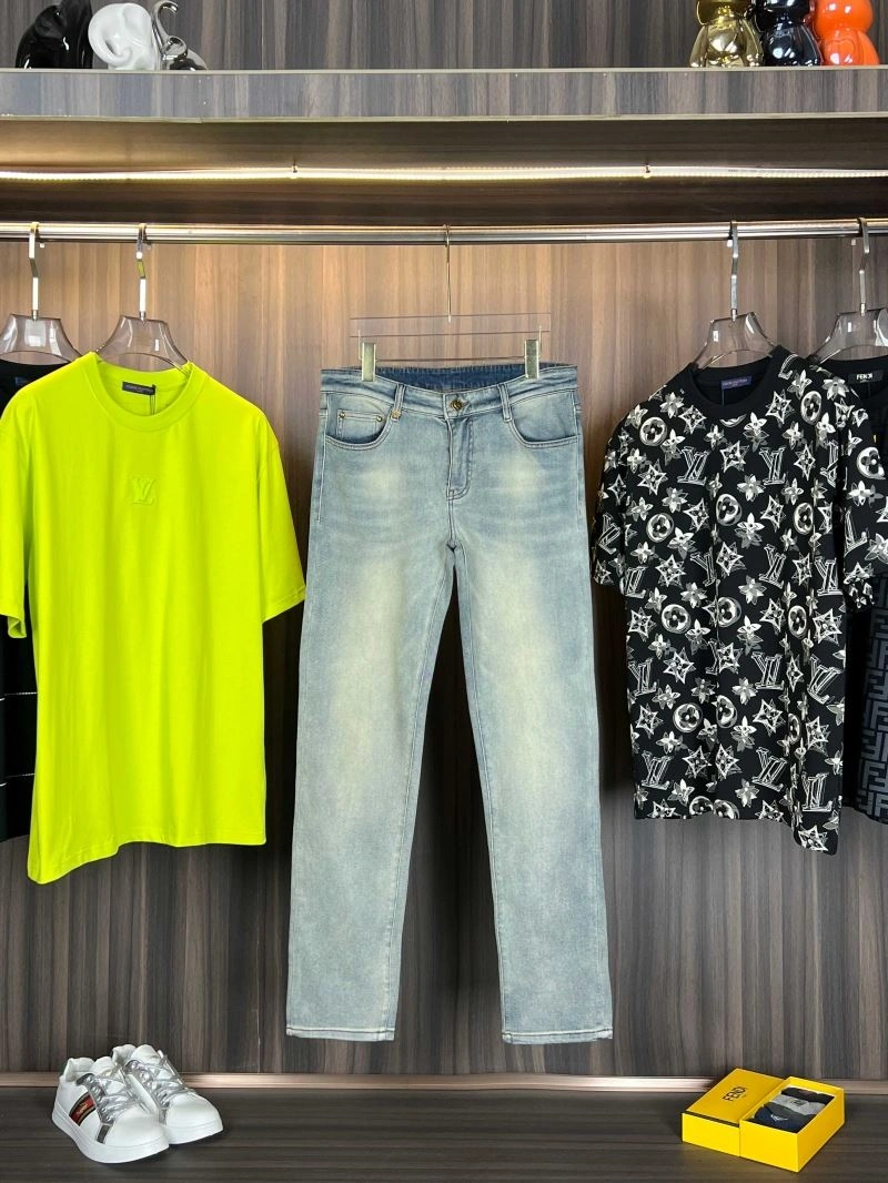 Refined Louis Vuitton Jeans 133084