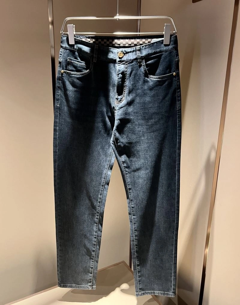 ComfortFit Louis Vuitton Jeans 133052