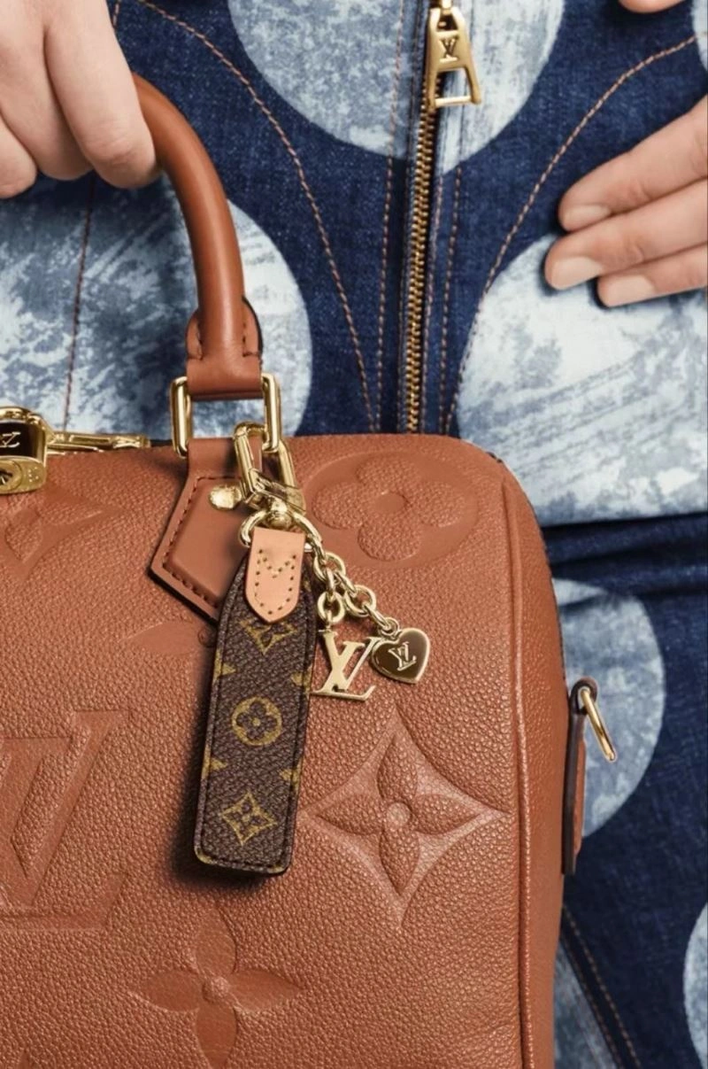Louis Vuitton Keychains Sophisticated 266061