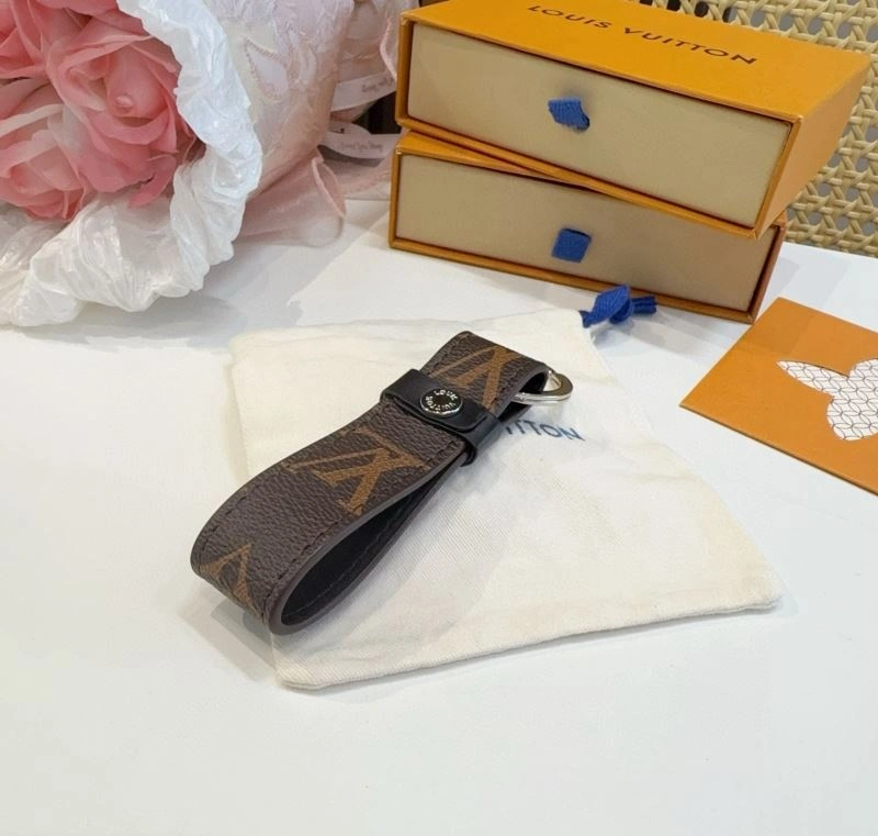 Louis Vuitton Keychains Cozy 266039