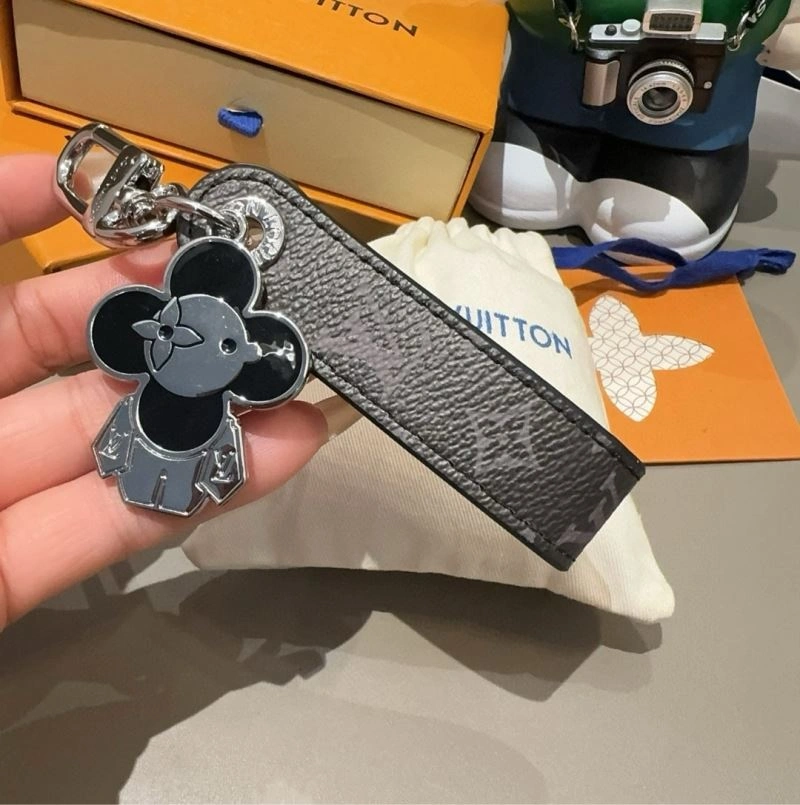 Louis Vuitton Keychains SmoothTexture 266012