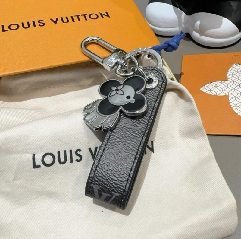 Louis Vuitton Keychains SmoothTexture 266012
