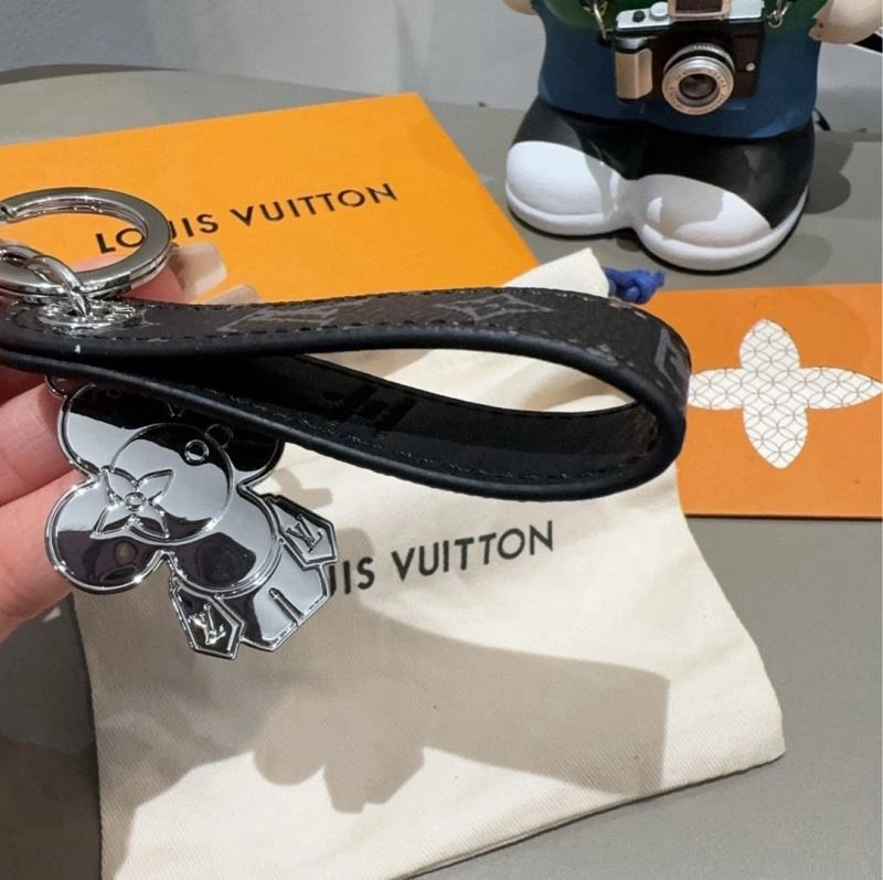 Louis Vuitton Keychains SmoothTexture 266012
