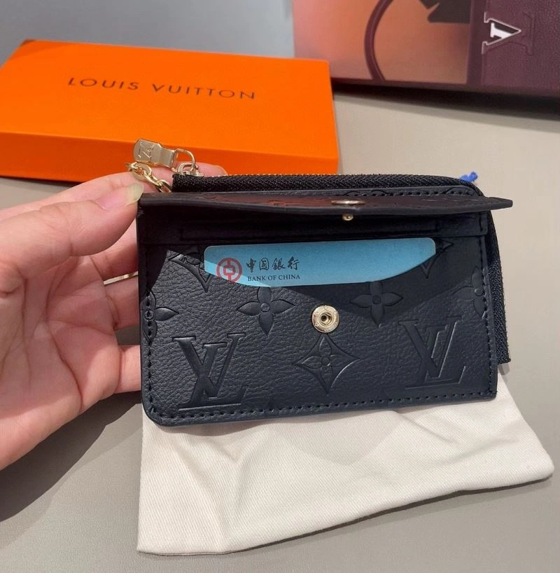 Louis Vuitton Keychains Refined 265998