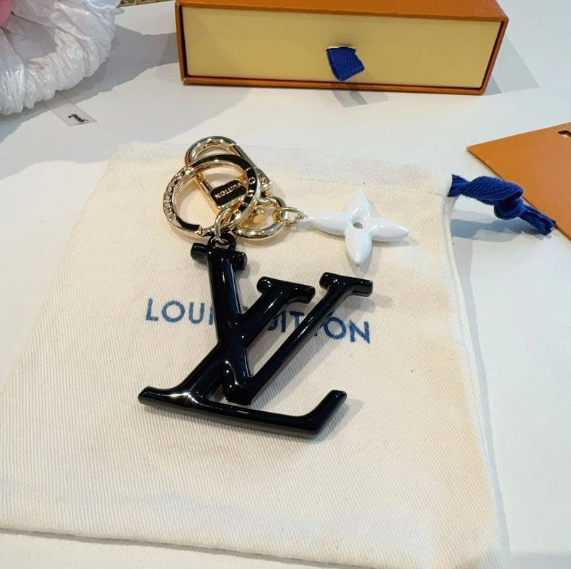 HighPerformance Louis Vuitton Keychains 265974